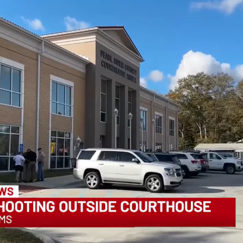 Mississippi woman murders husband outside of courthouse